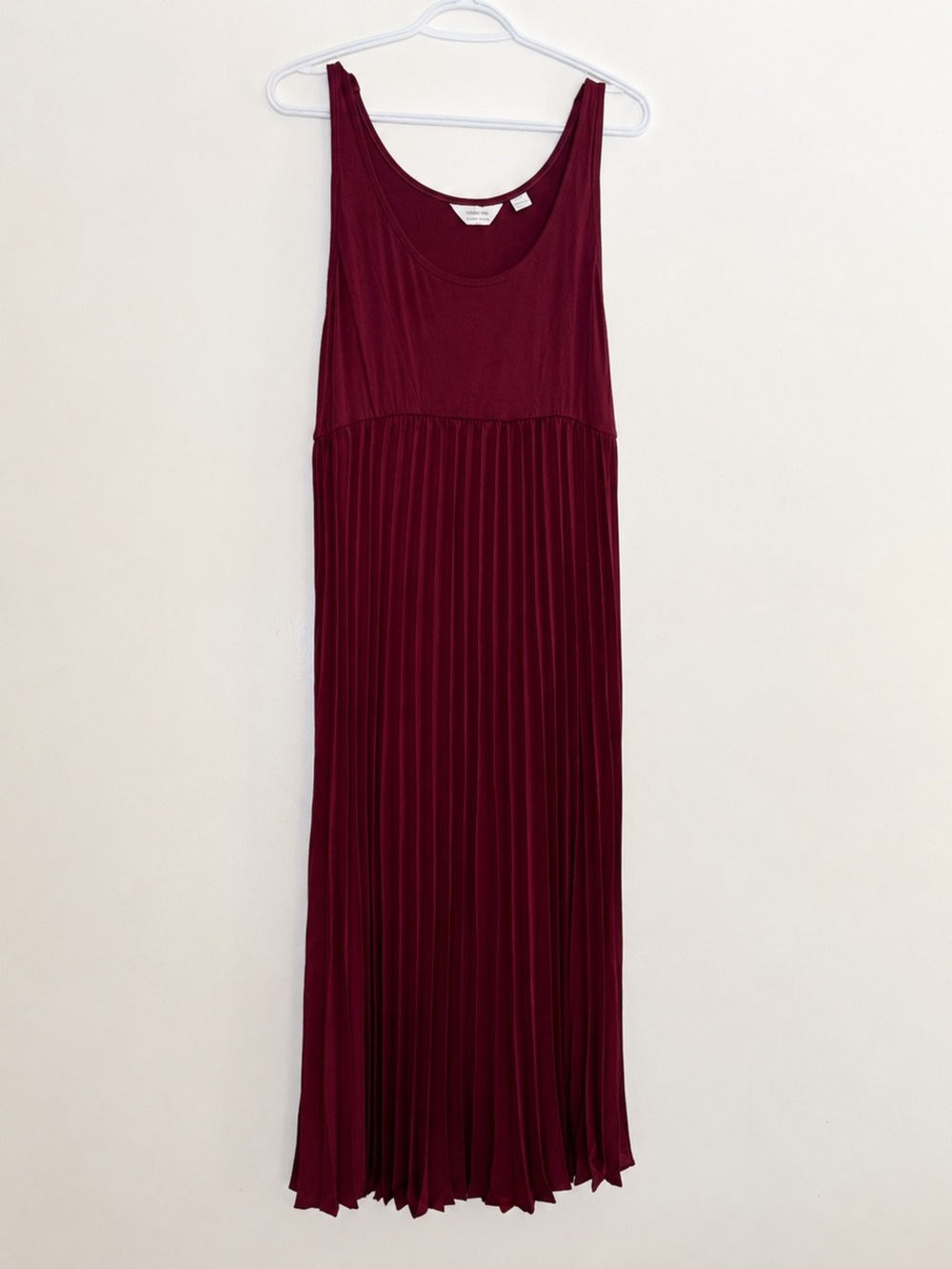 Nursing/Breastfeeding Seraphine Deep Burgundy long Dress with Sunray-Pleat Skirt - Picture 3 of 7